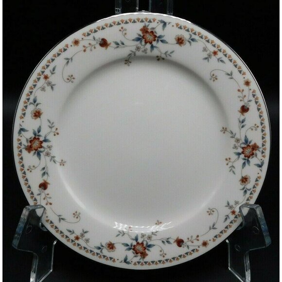 Noritake Adagio Ivory China Salad Plate 8 3/8" Floral Pattern Elegant Design - Picture 1 of 2